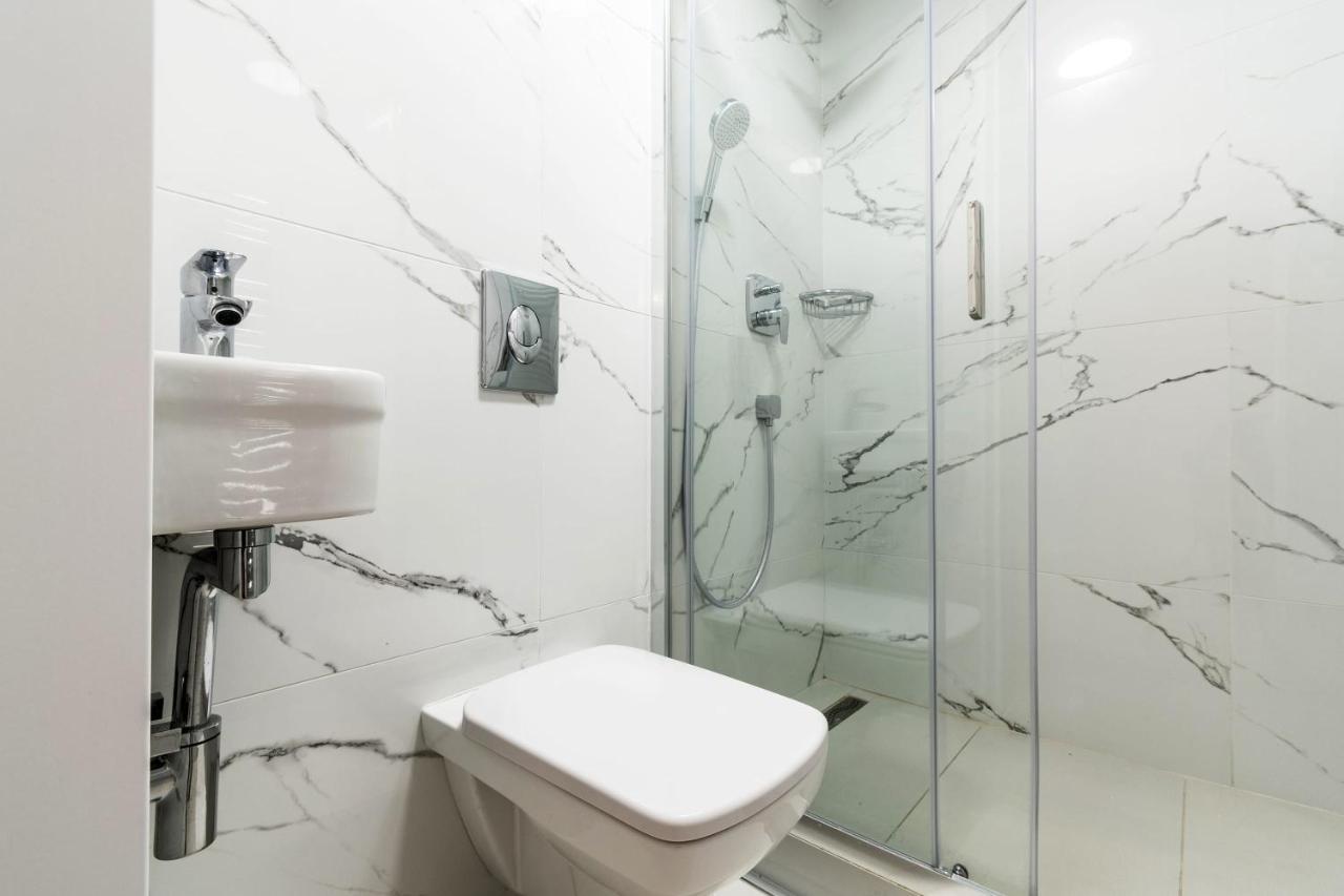 Quiet Very Central & Stylish Apt Budapest Exteriör bild